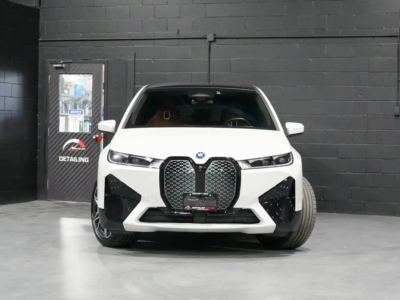 BMW iX - Image 3