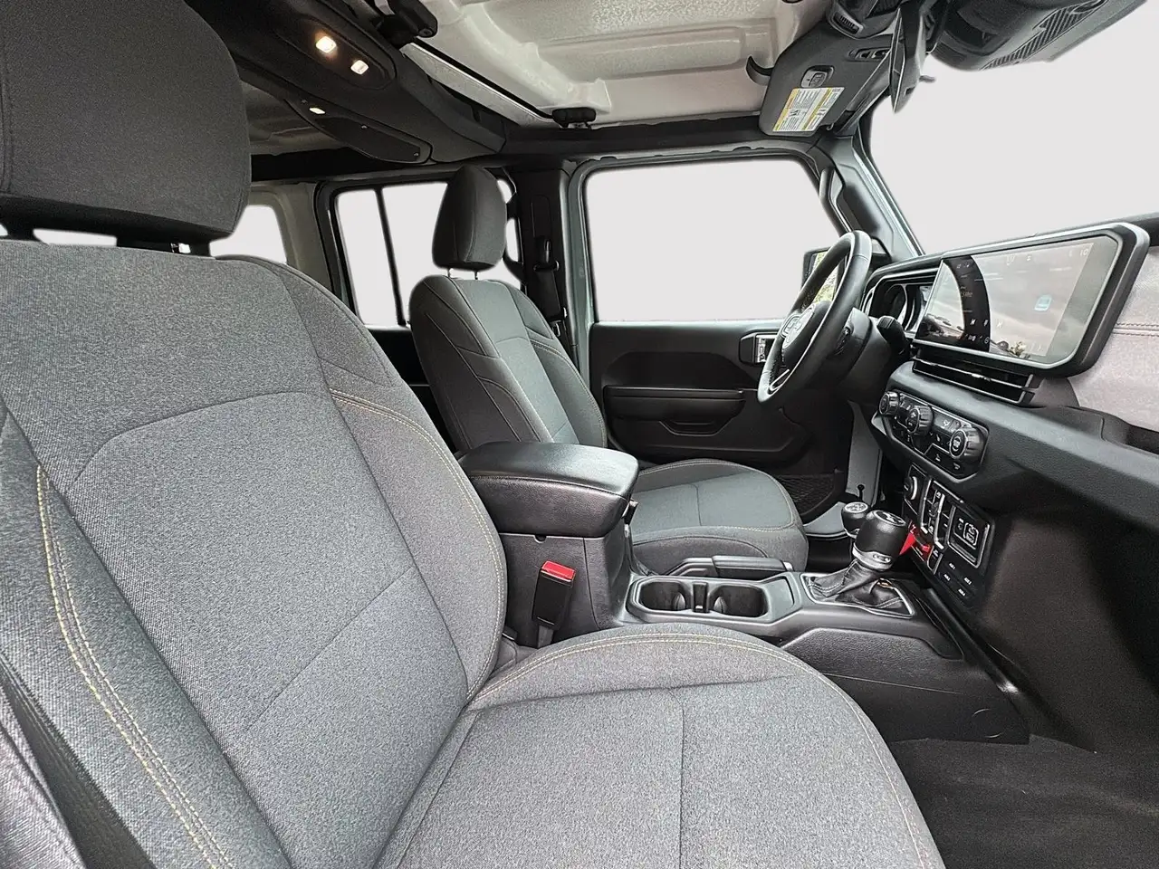 Jeep Wrangler - Image 16