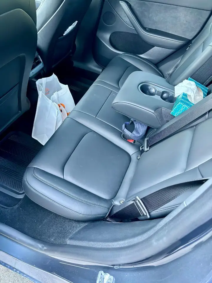 Tesla Model Y - Image 9