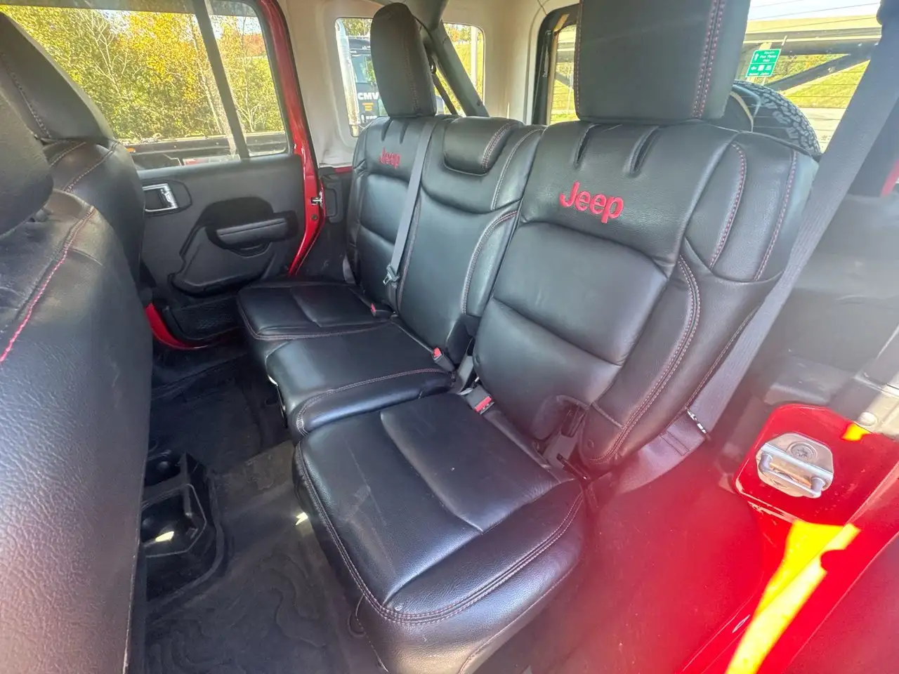 Jeep Wrangler - Image 33