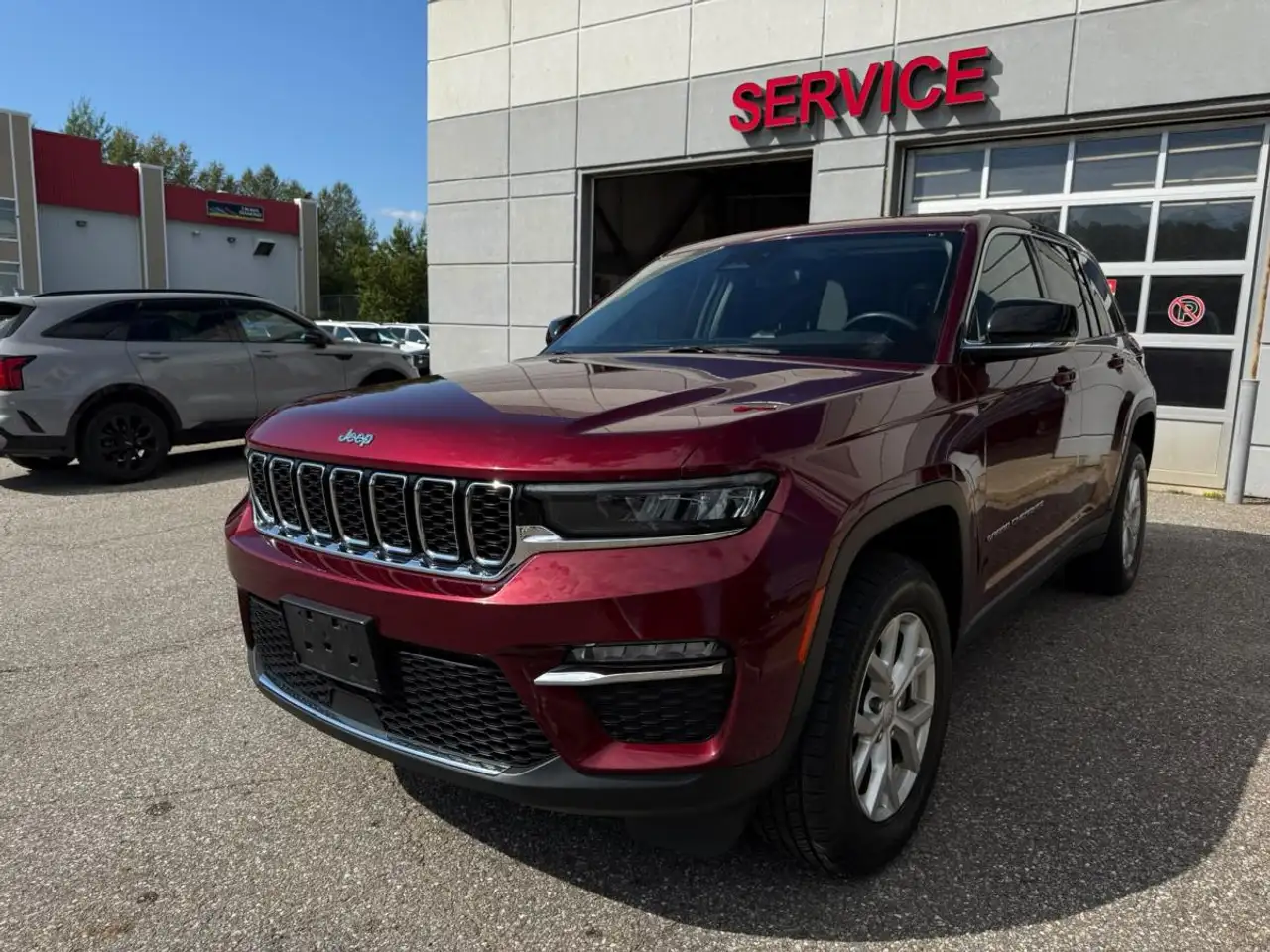 Jeep Grand Cherokee - Image 8
