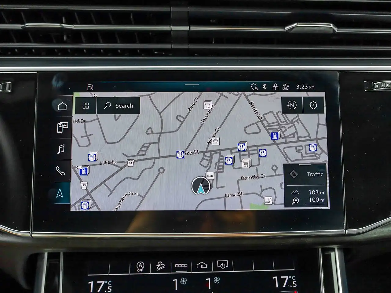Audi Q7 - Image 25