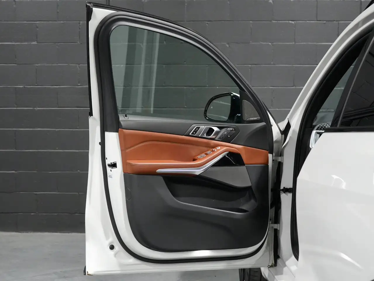 BMW X7 - Image 37