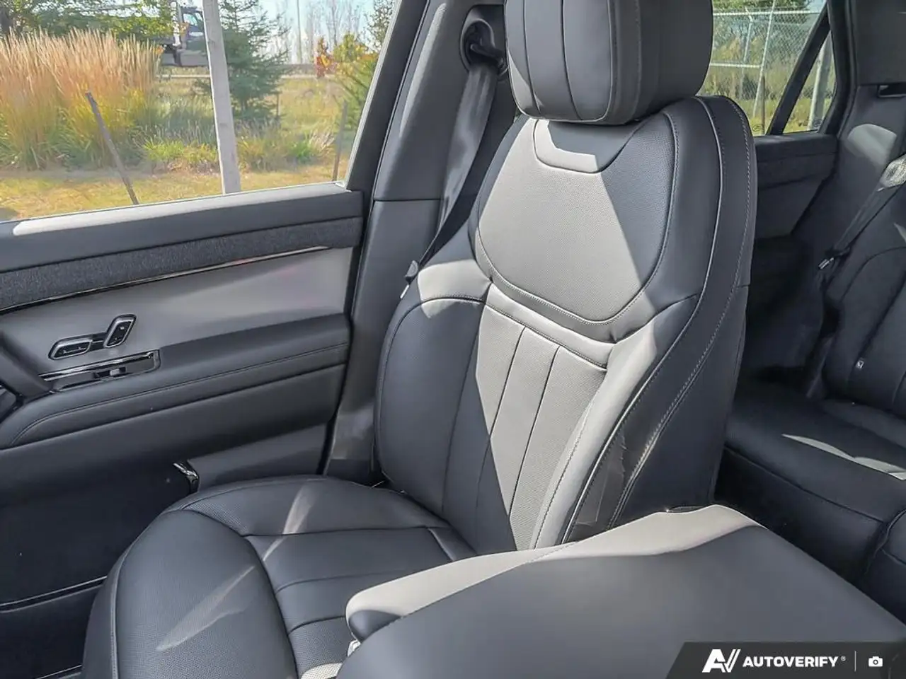 Land Rover Range Rover Sport - Image 19