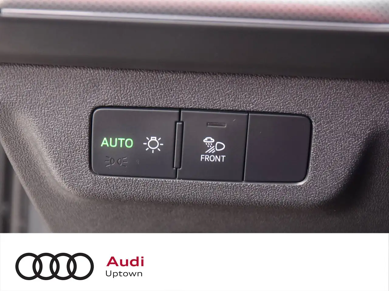 Audi Q3 - Image 26