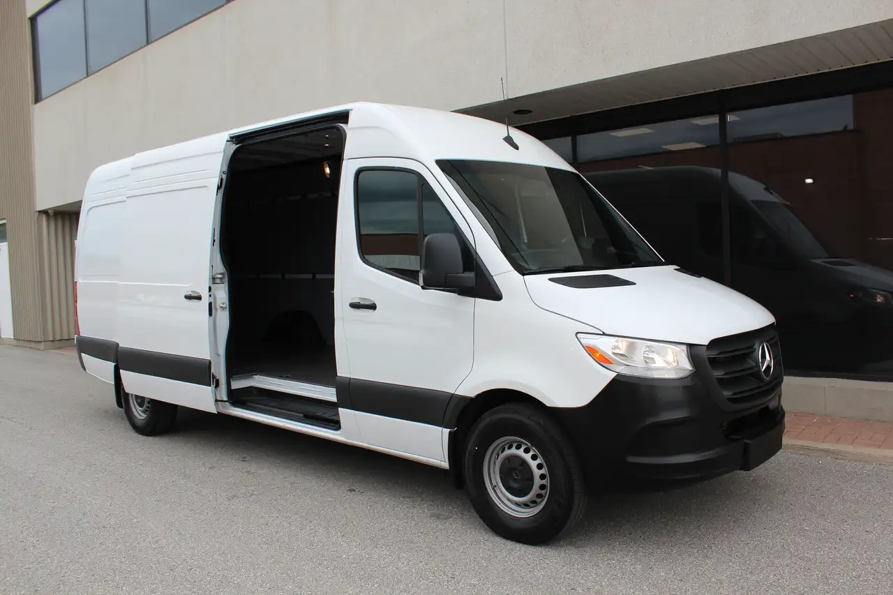 Mercedes-Benz Sprinter - Image 20