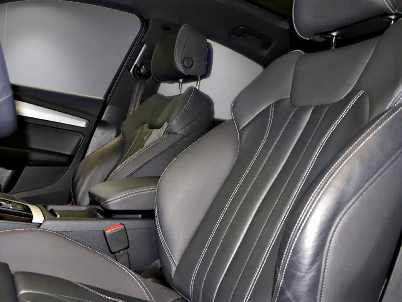 Audi Q5 - Image 22