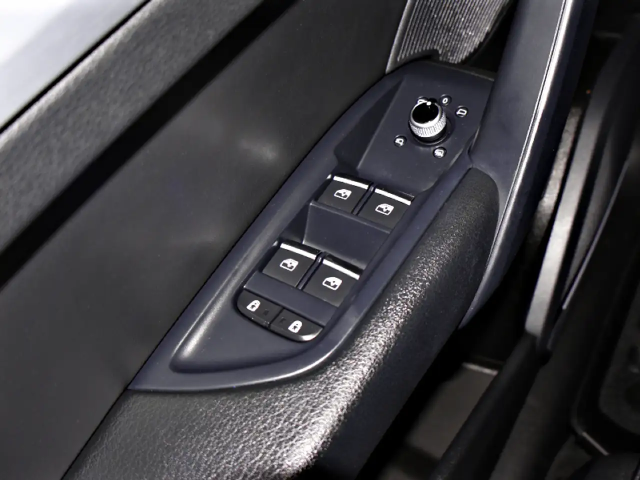 Audi Q5 - Image 23