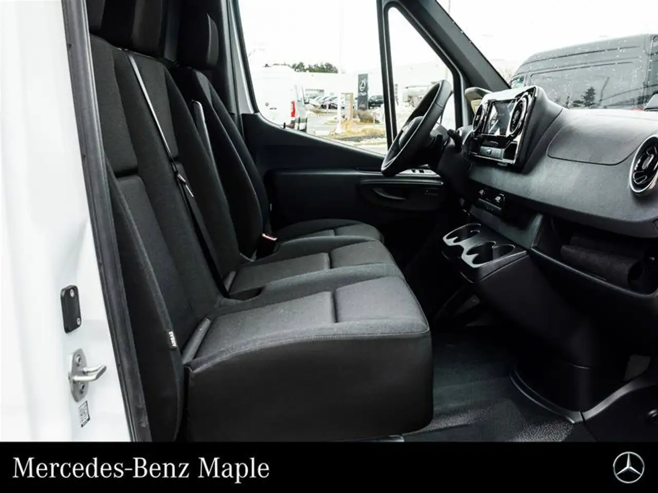 Mercedes-Benz Sprinter - Image 15