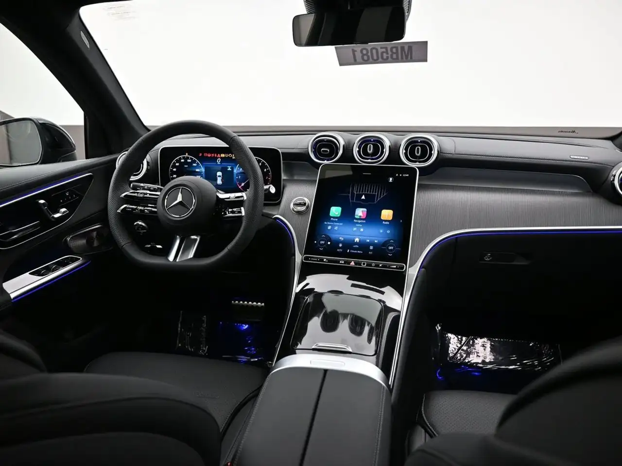 Mercedes-Benz GLC - Image 22