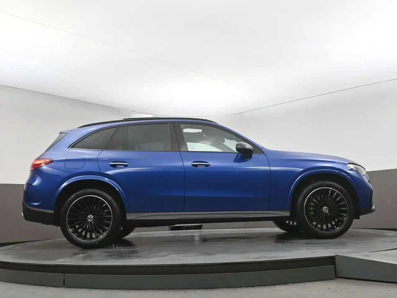 Mercedes-Benz GLC - Image 34