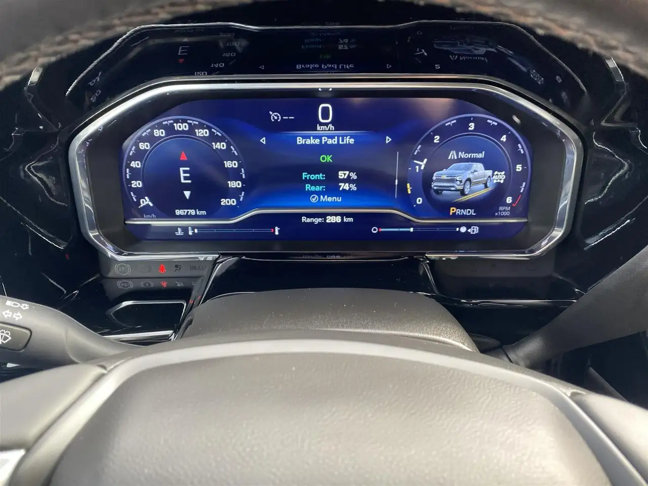 Chevrolet Silverado 1500 - Image 16
