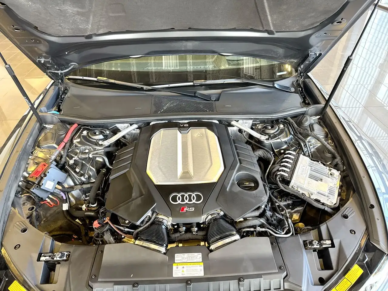 Audi RS6 - Image 30
