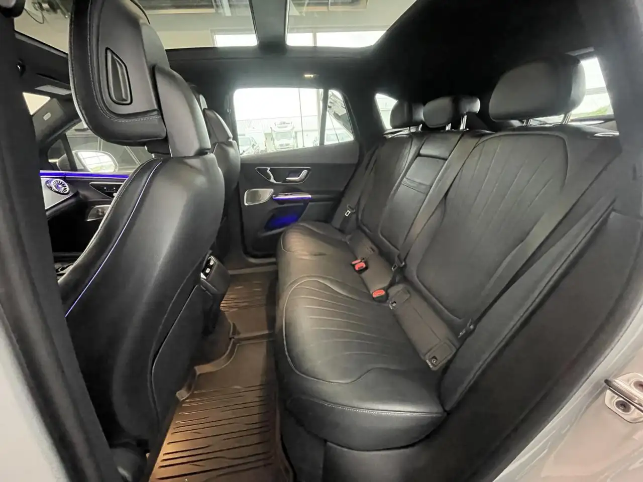 Mercedes-Benz EQE - Image 13