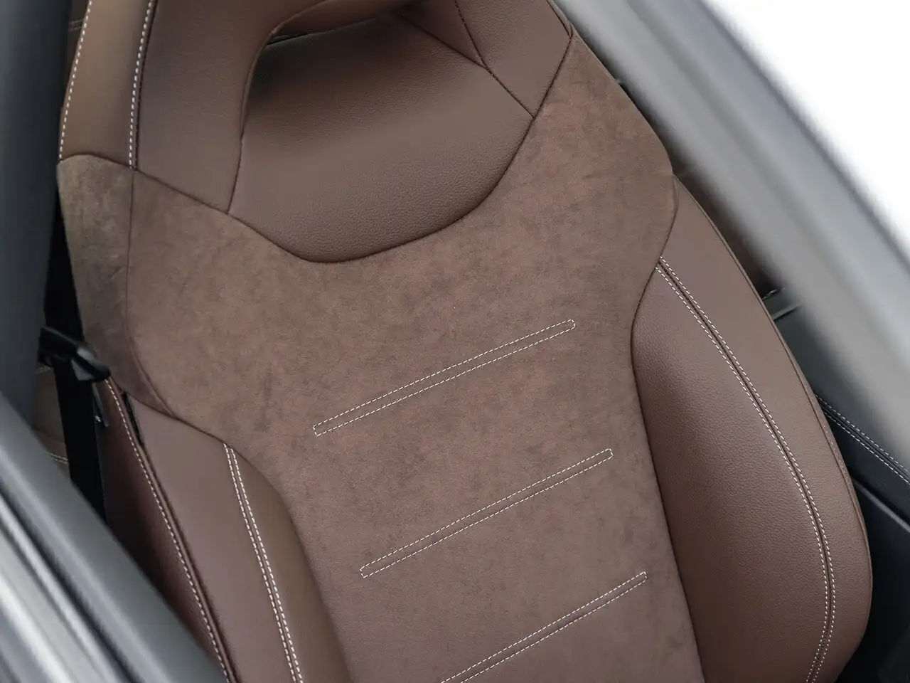 Mercedes-Benz CLA - Image 35