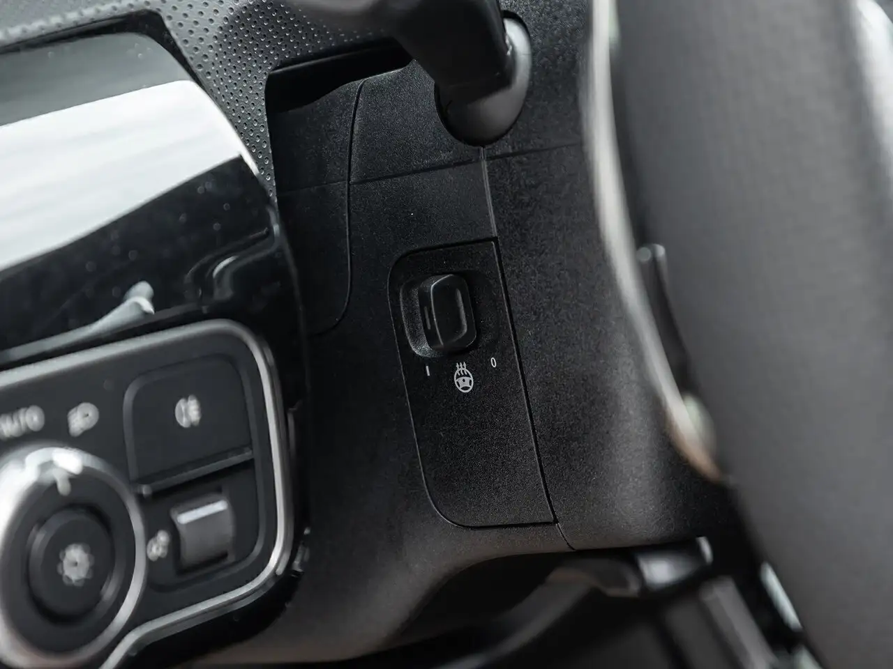 Mercedes-Benz CLA - Image 32