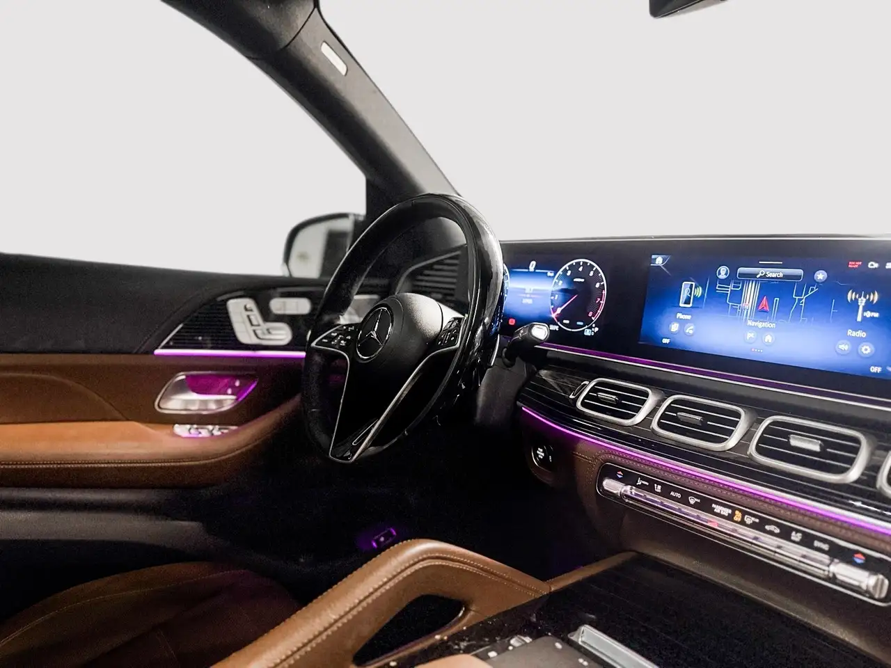 Mercedes-Benz GLS - Image 21