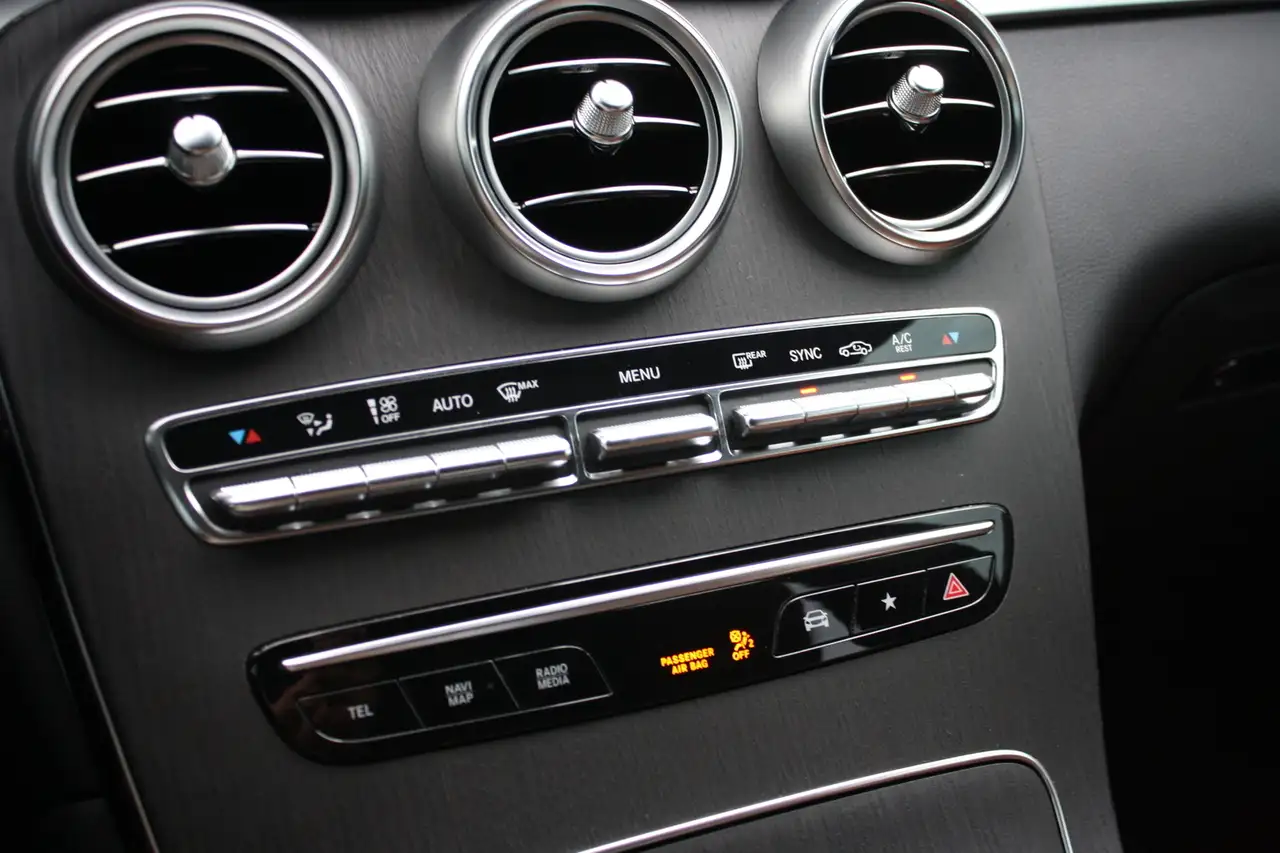 Mercedes-Benz GLC - Image 16