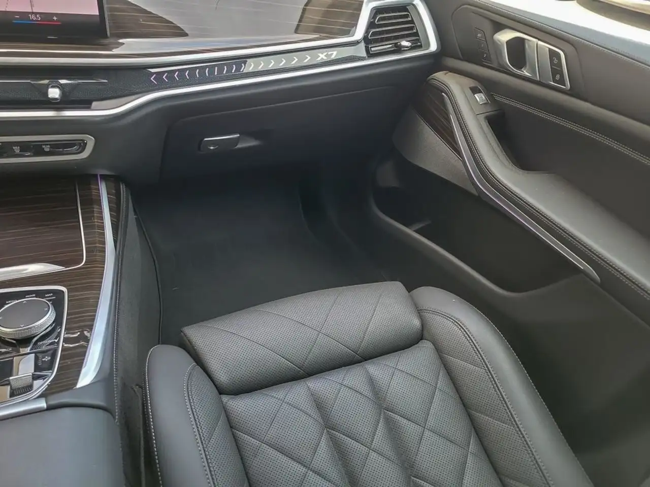 BMW X7 - Image 24