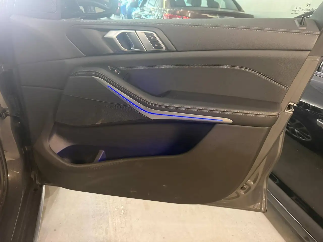 BMW X5 - Image 11