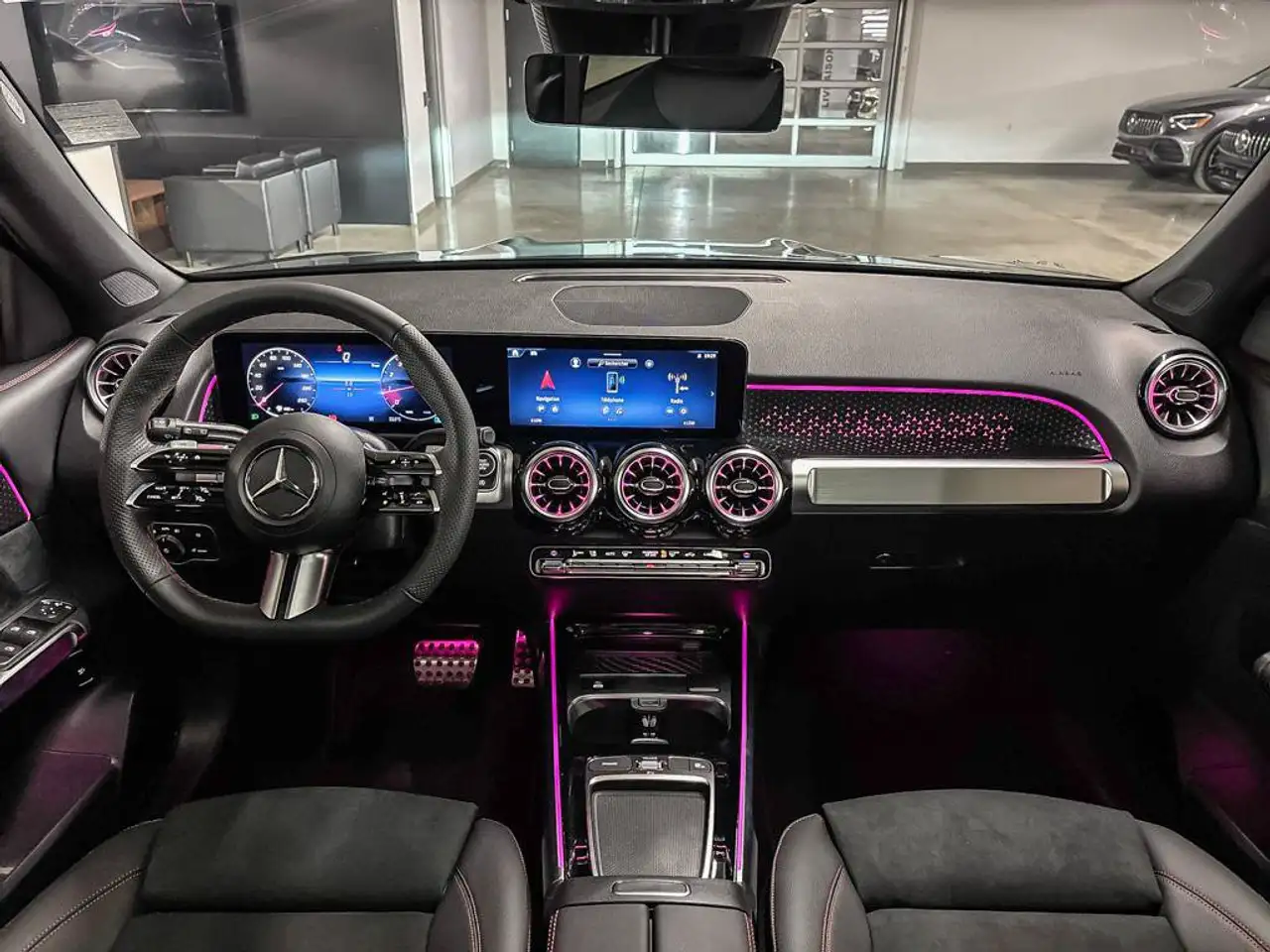 Mercedes-Benz GLB - Image 10