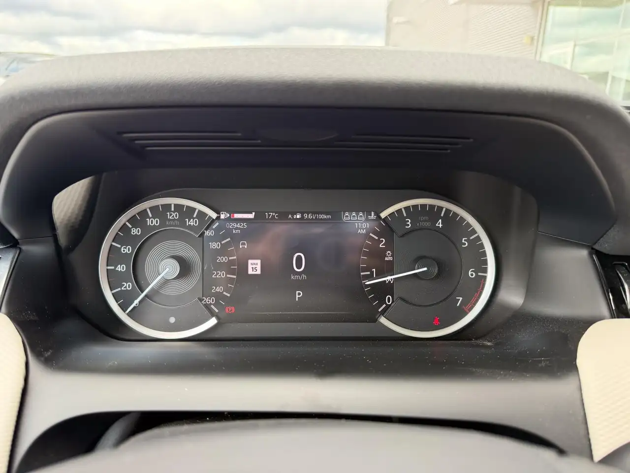 Land Rover Discovery Sport - Image 17