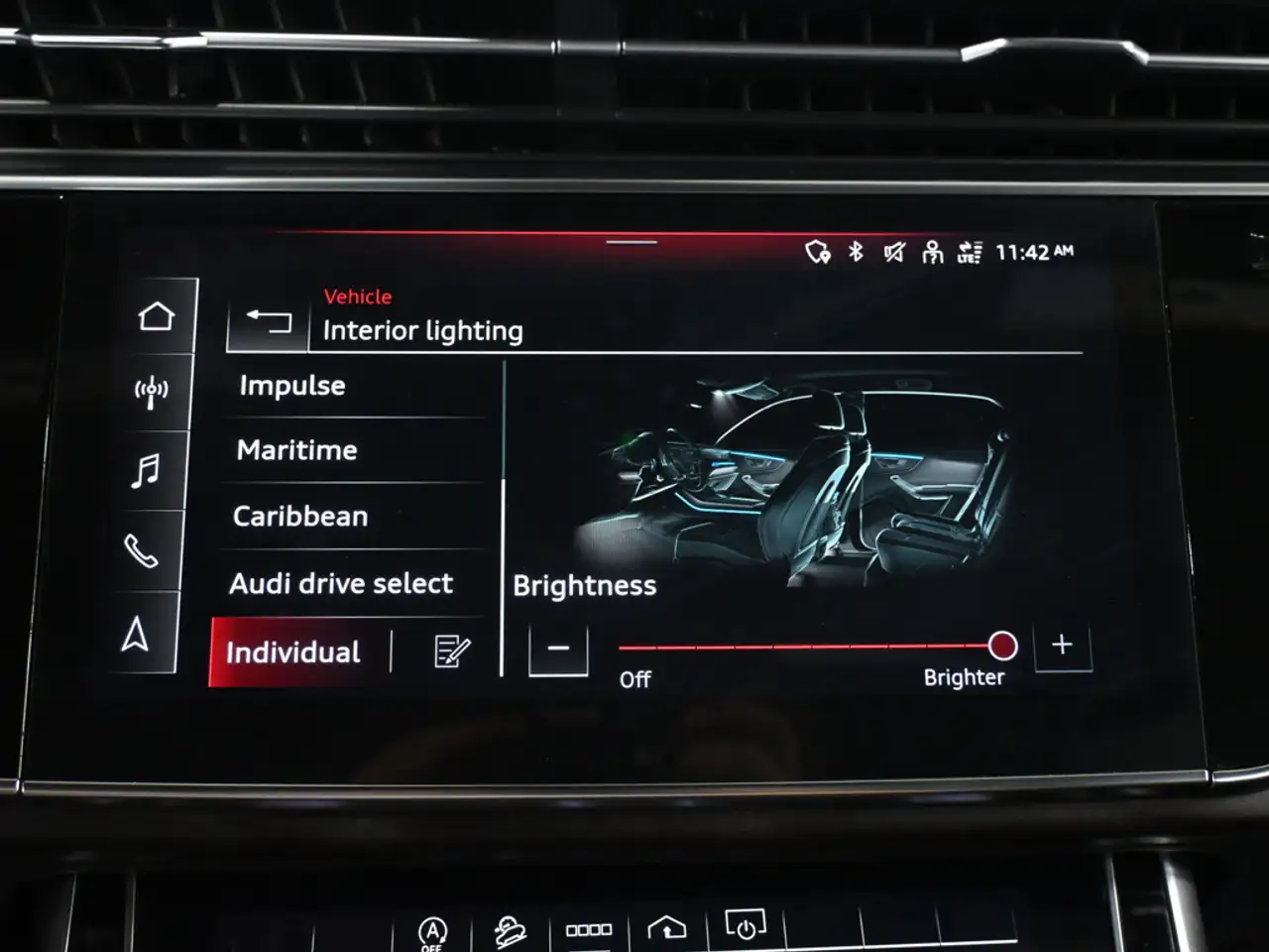 Audi Q8 - Image 18
