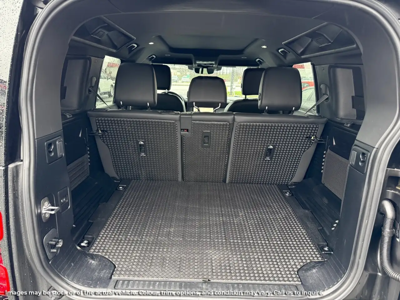Land Rover Defender - Image 28