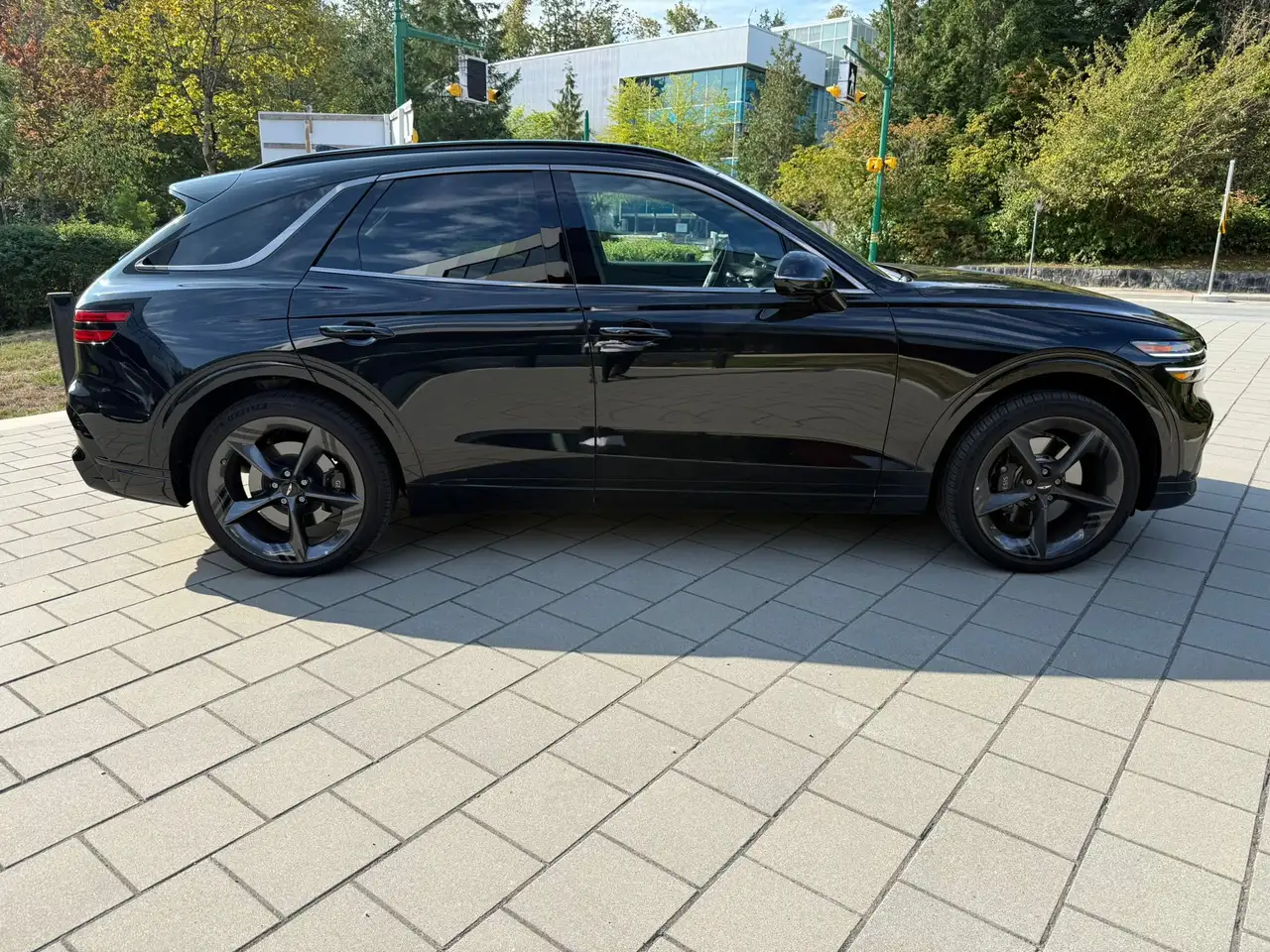 Genesis GV70 - Image 4