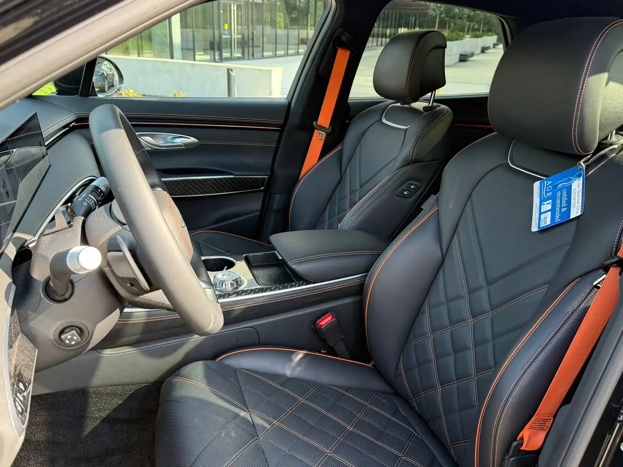 Genesis GV70 - Image 10