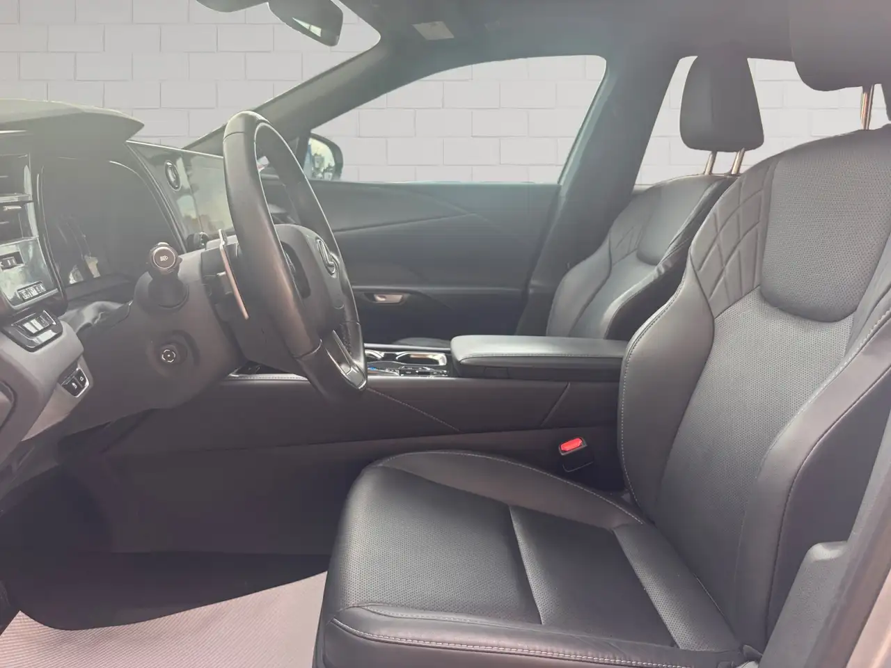 Lexus RX - Image 10