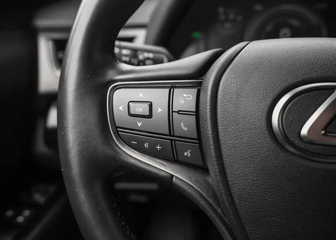 Lexus UX - Image 18