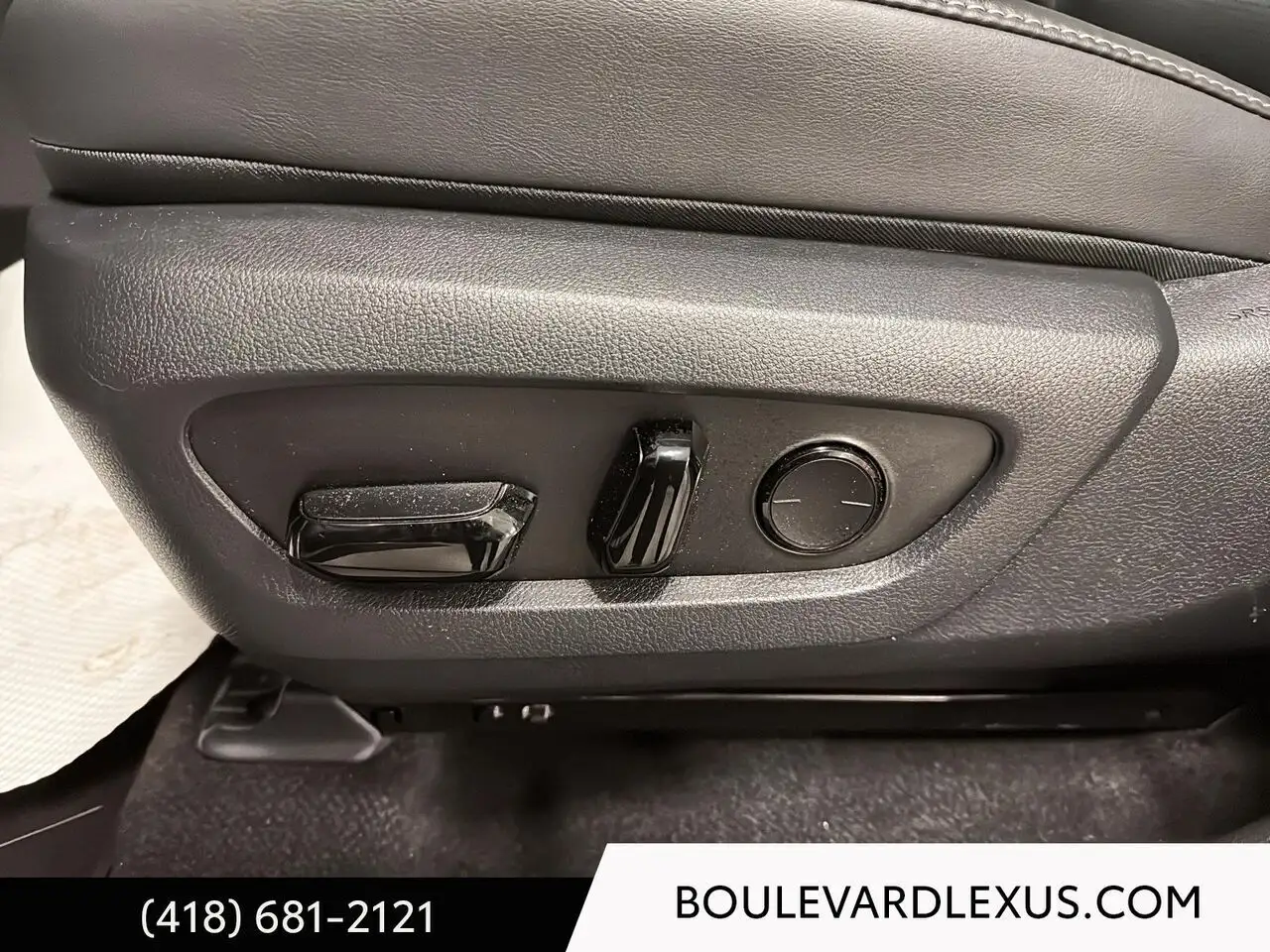 Lexus RX - Image 10