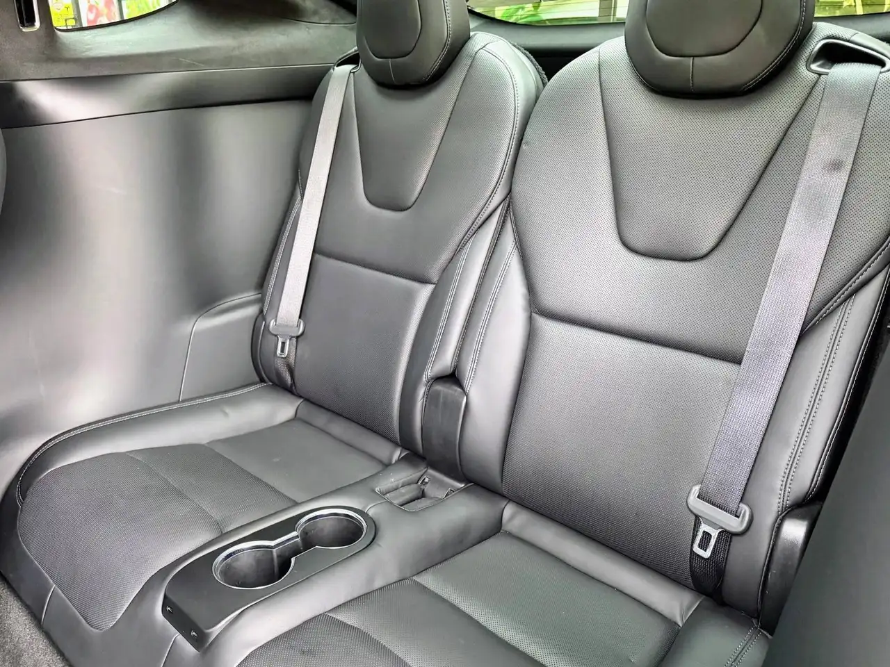 Tesla Model X - Image 22