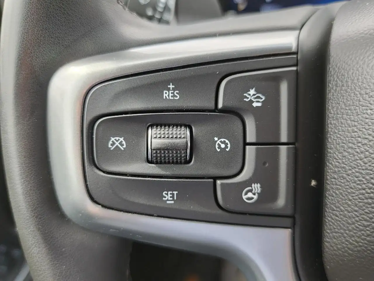 Chevrolet Silverado 1500 - Image 41