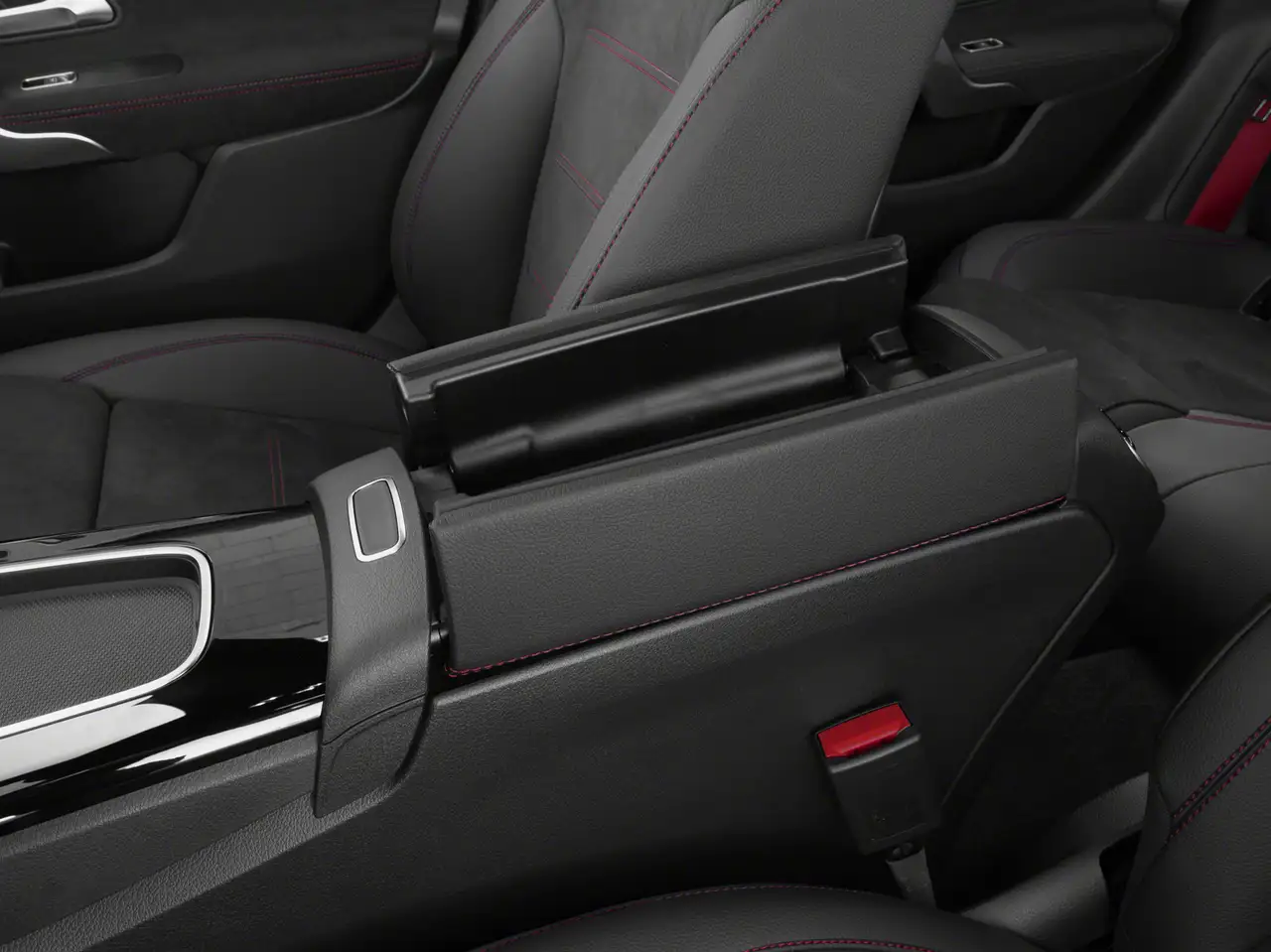 Mercedes-Benz CLA - Image 10