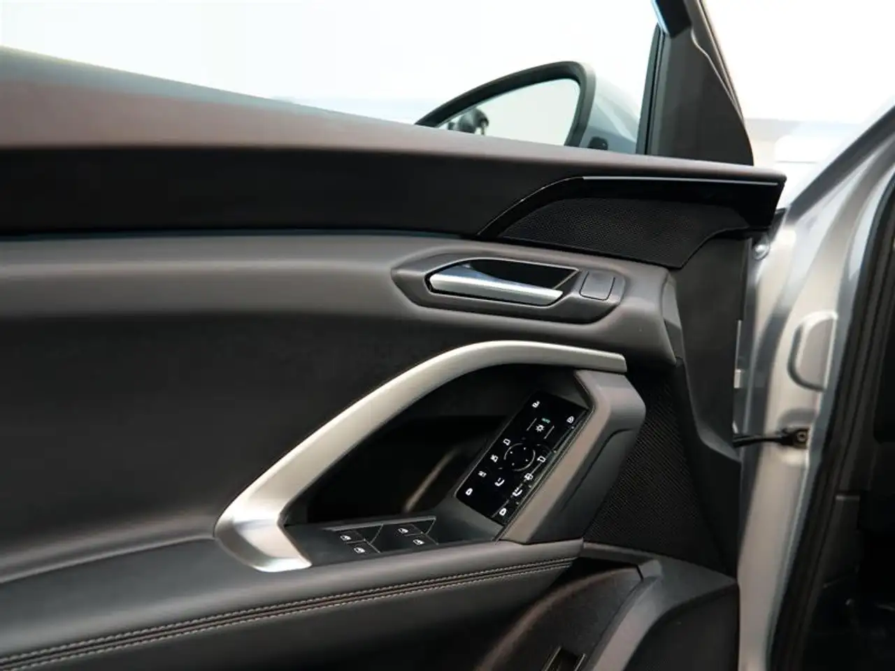 Audi Q5 - Image 28
