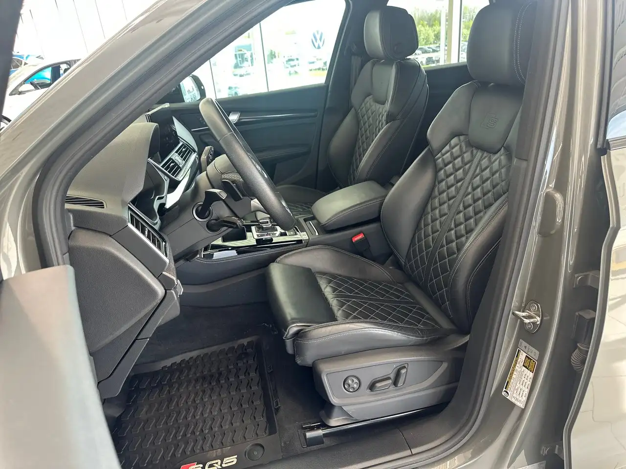 Audi SQ5 - Image 14