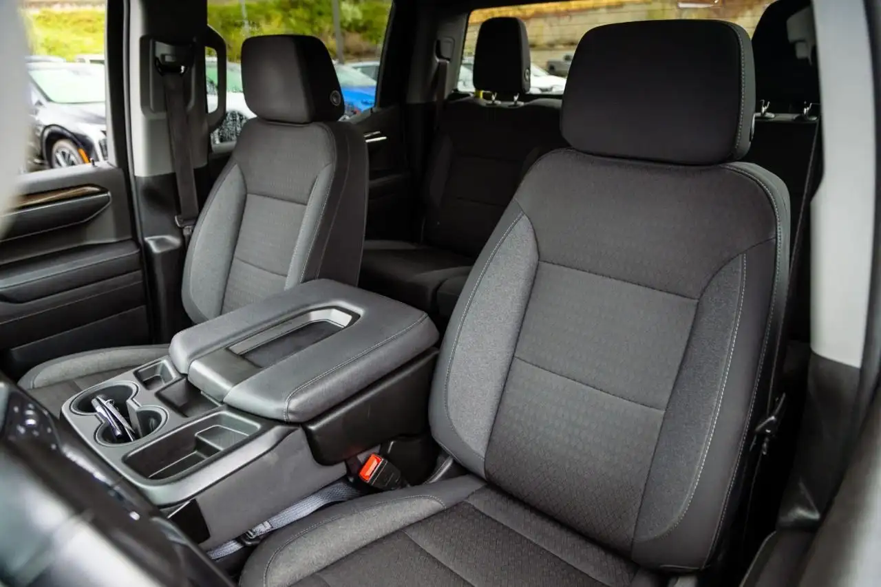 Chevrolet Silverado 1500 - Image 14