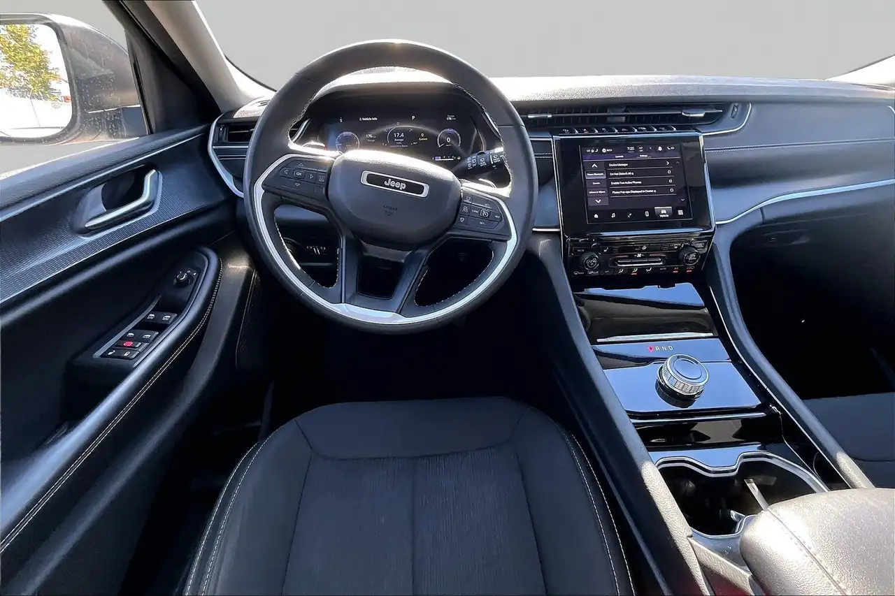 Jeep Grand Cherokee - Image 3