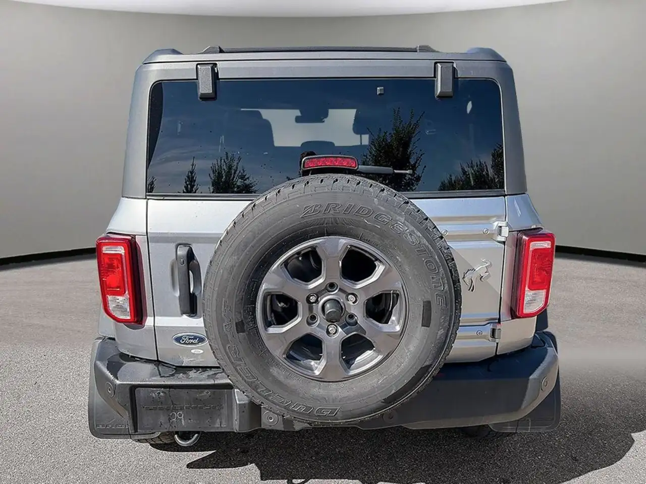 Ford Bronco - Image 5