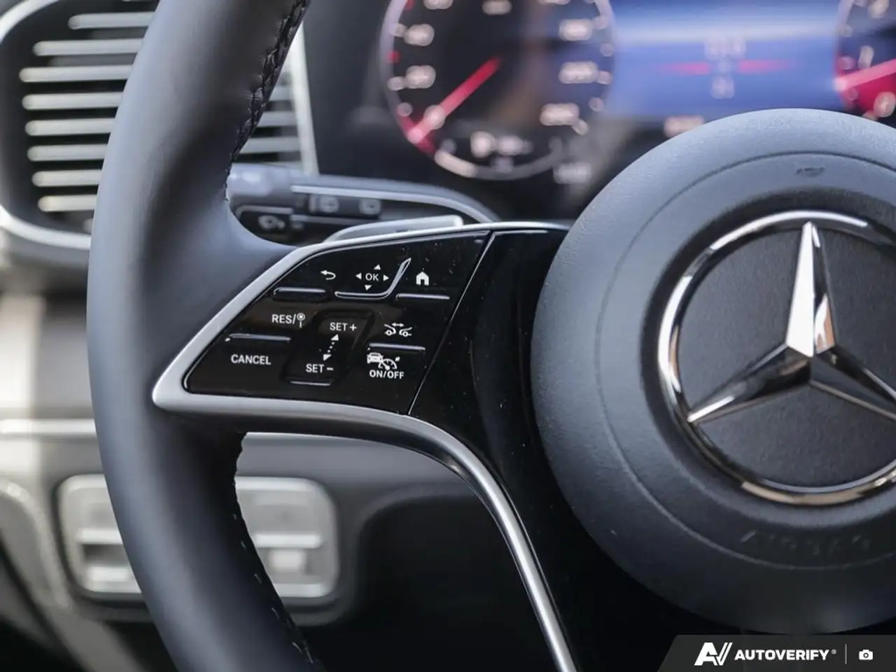 Mercedes-Benz GLE - Image 15