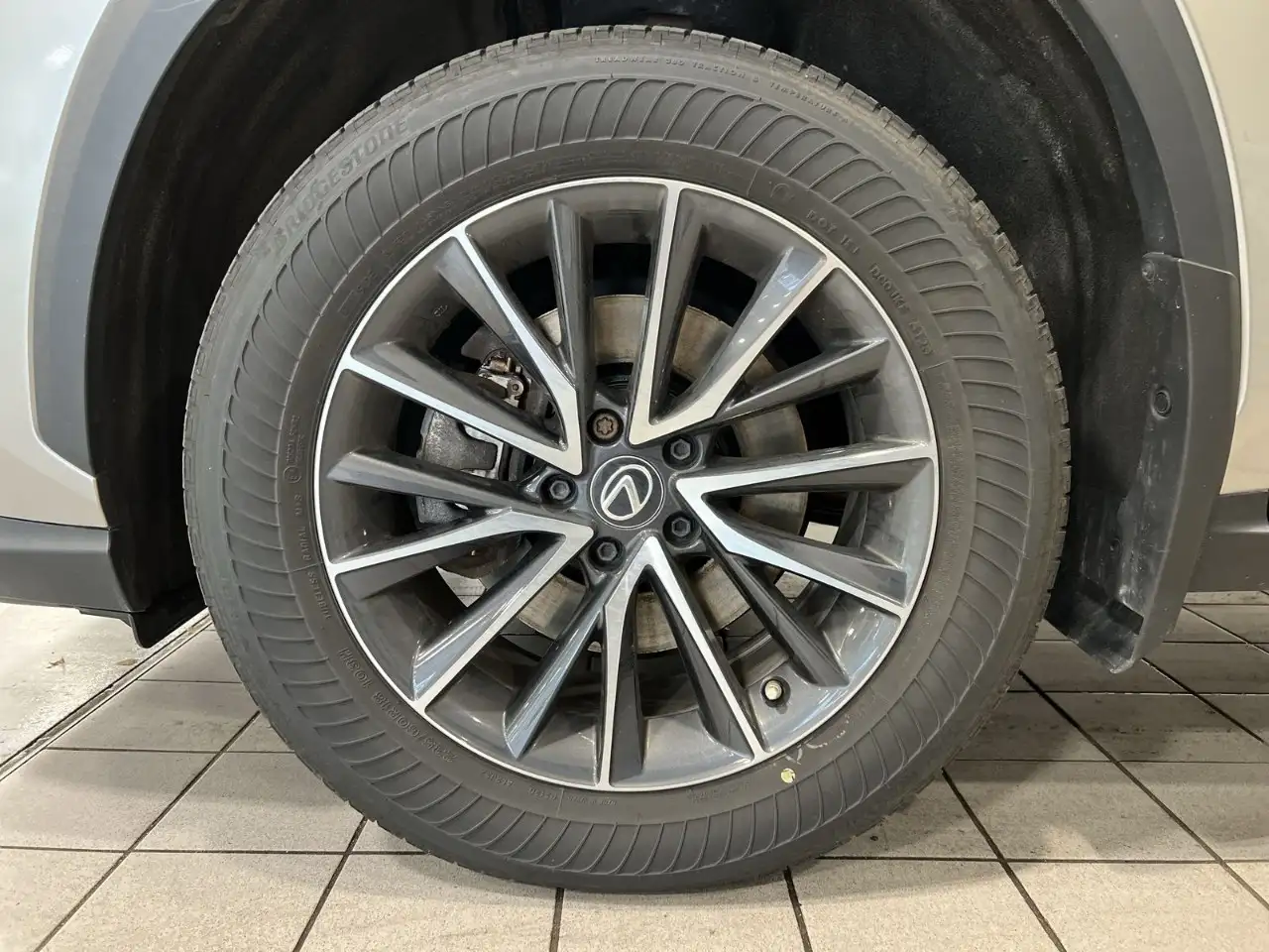 Lexus NX - Image 10