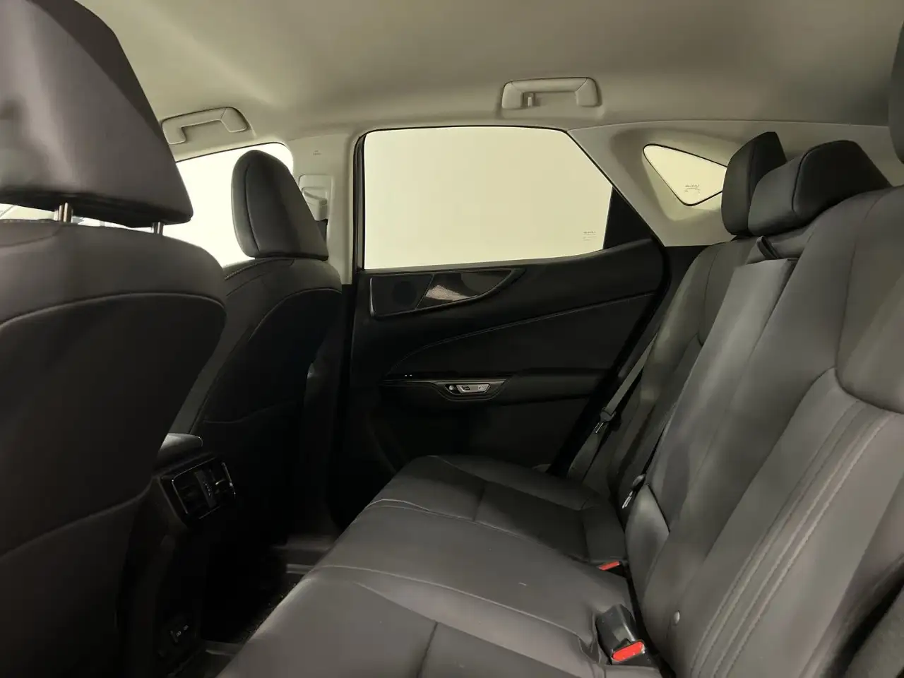 Lexus NX - Image 20