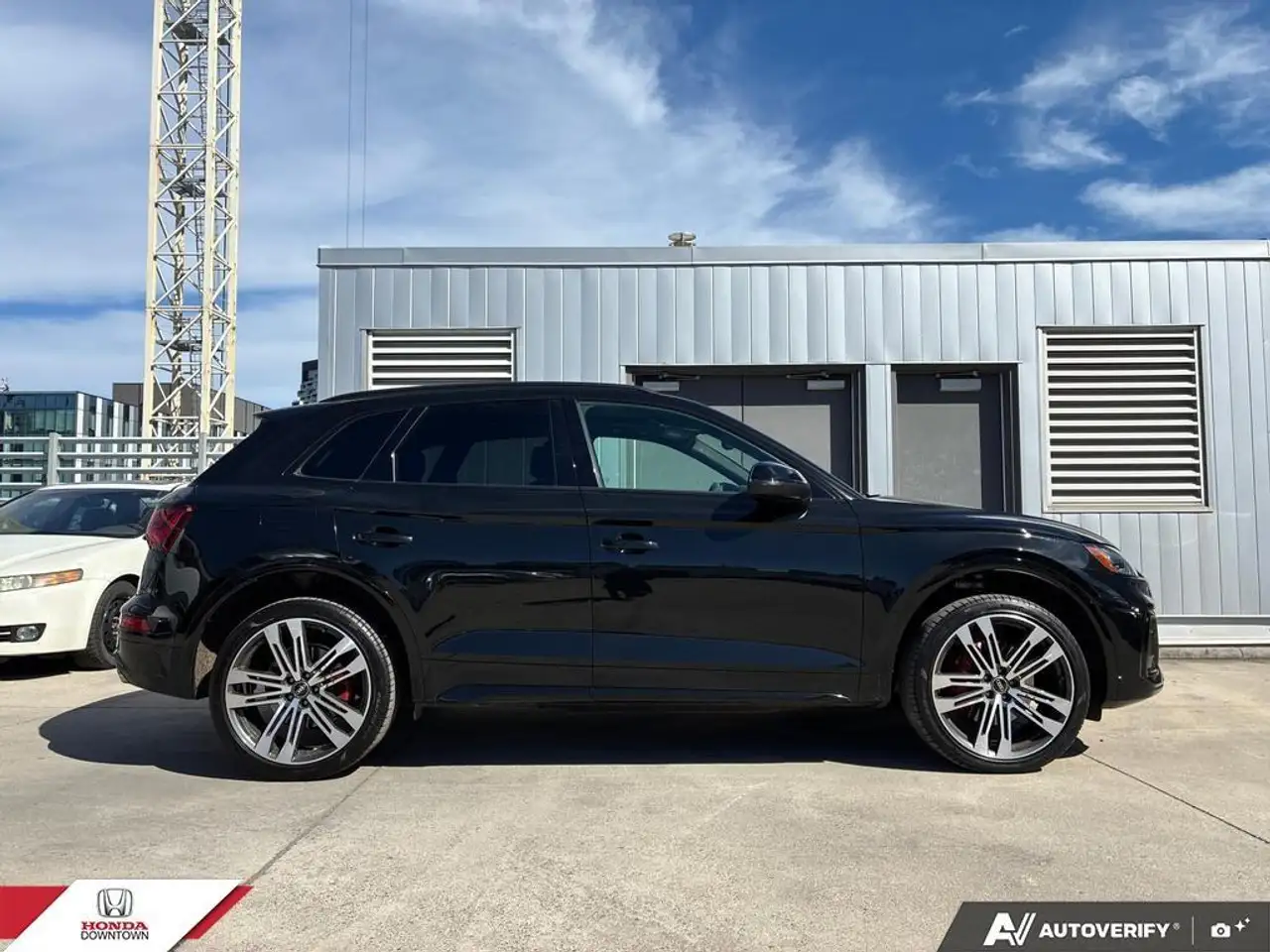 Audi SQ5 - Image 6