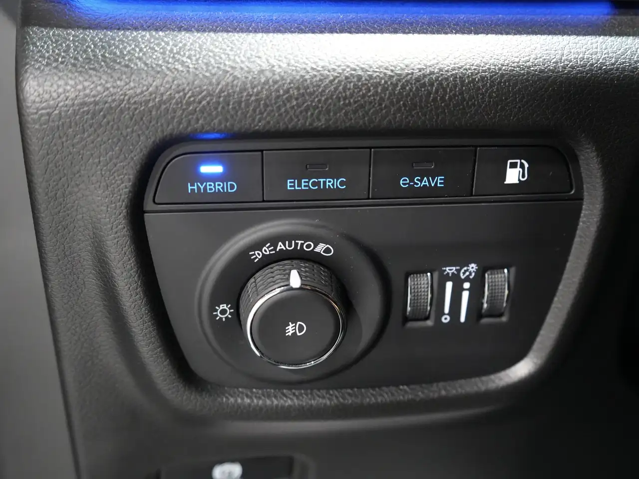 Jeep Grand Cherokee - Image 16