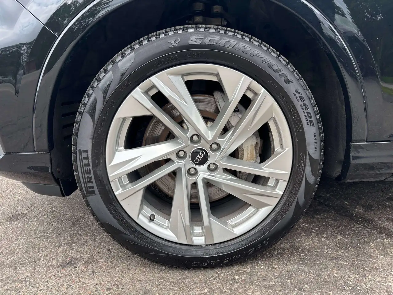 Audi Q7 - Image 12