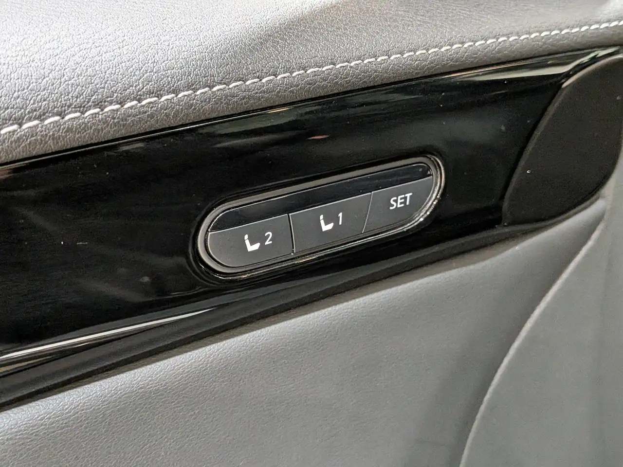 Infiniti QX60 - Image 37