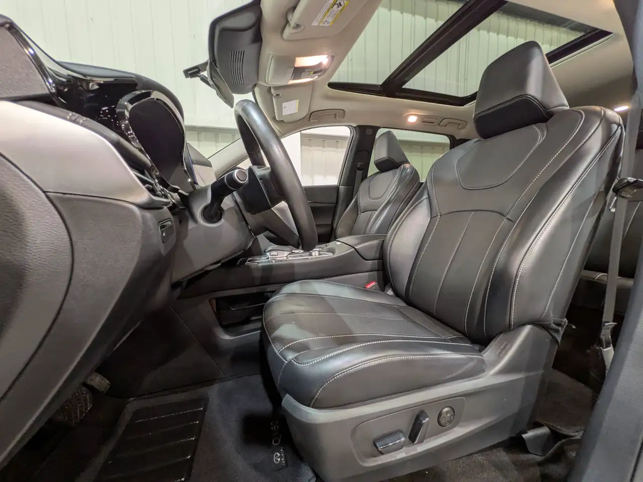 Infiniti QX60 - Image 2