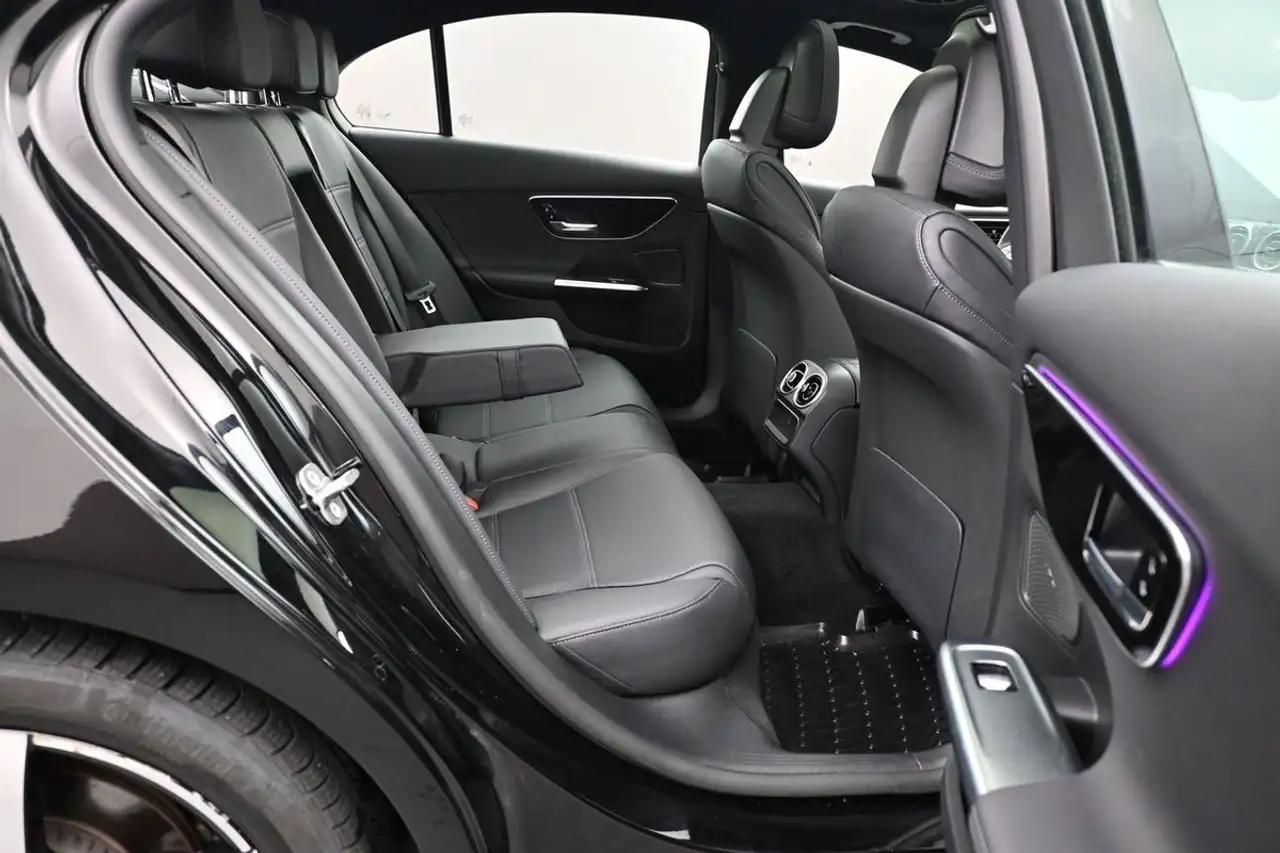 Mercedes-Benz C-Class - Image 21